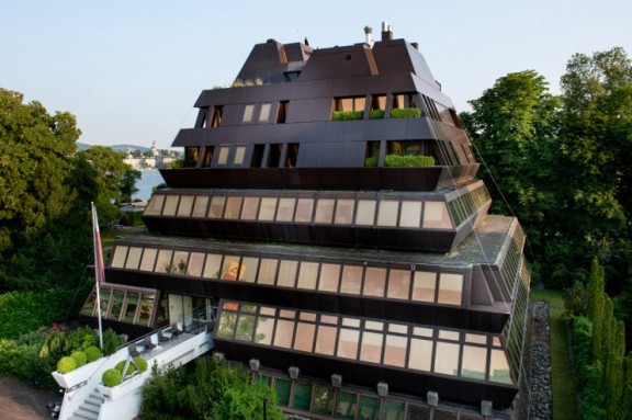 Pyramide am See